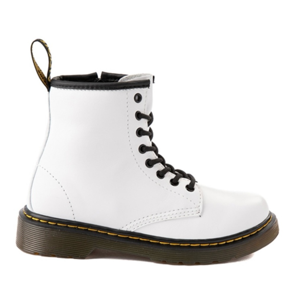 Dr. Martens 1460 8-eye Boot